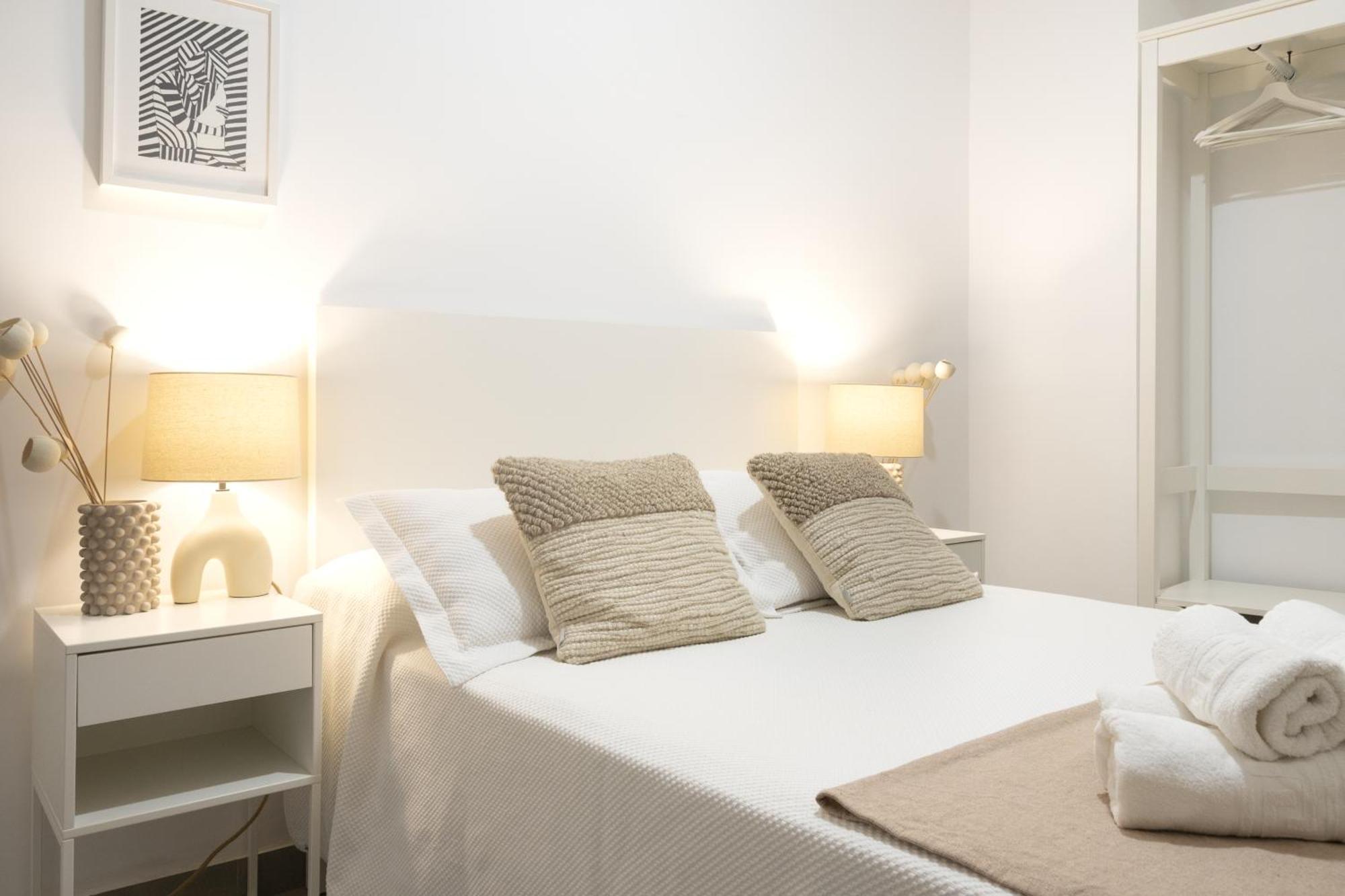 Apartamentos La Tahona Cádiz Exterior photo