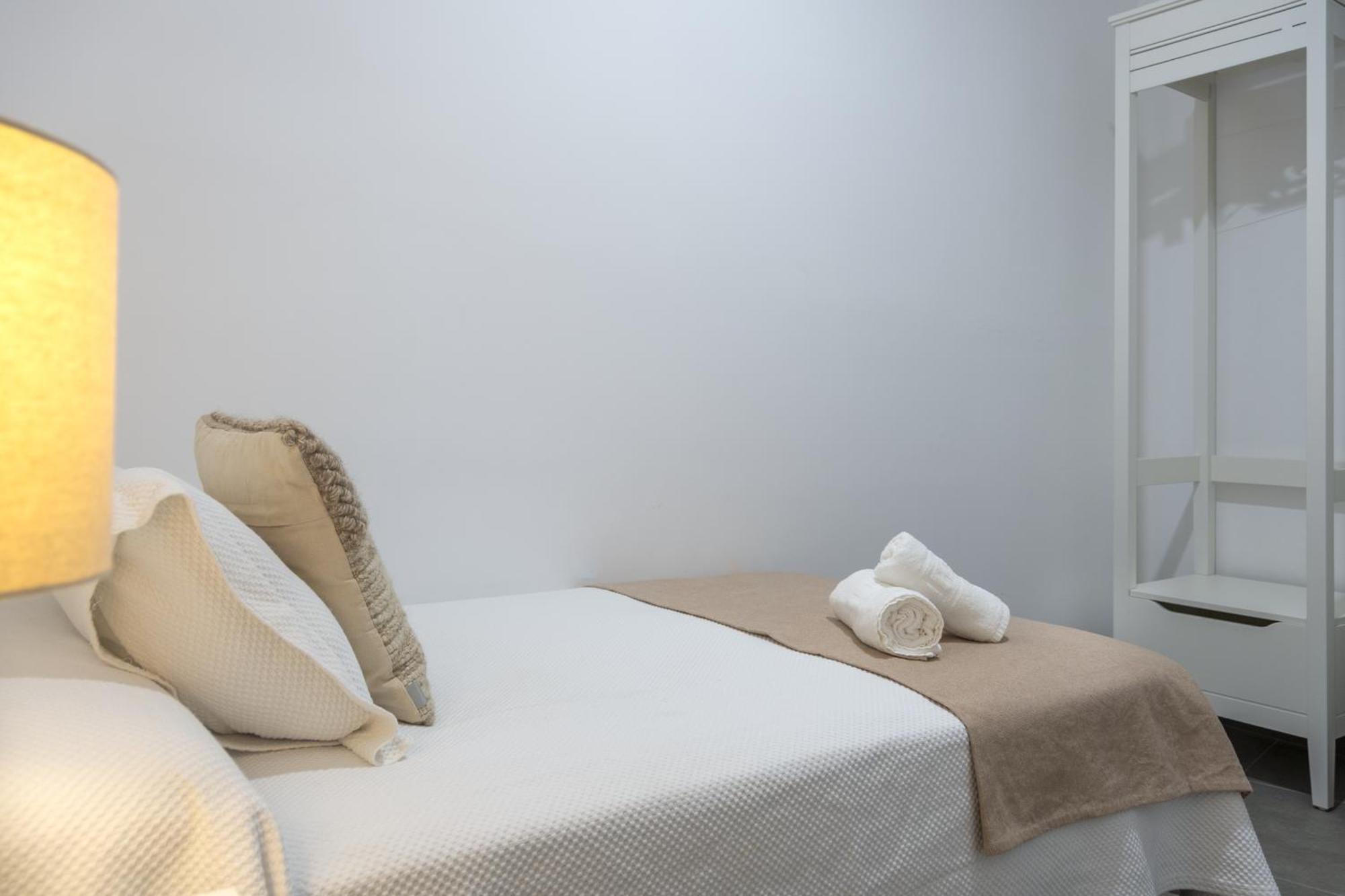 Apartamentos La Tahona Cádiz Exterior photo