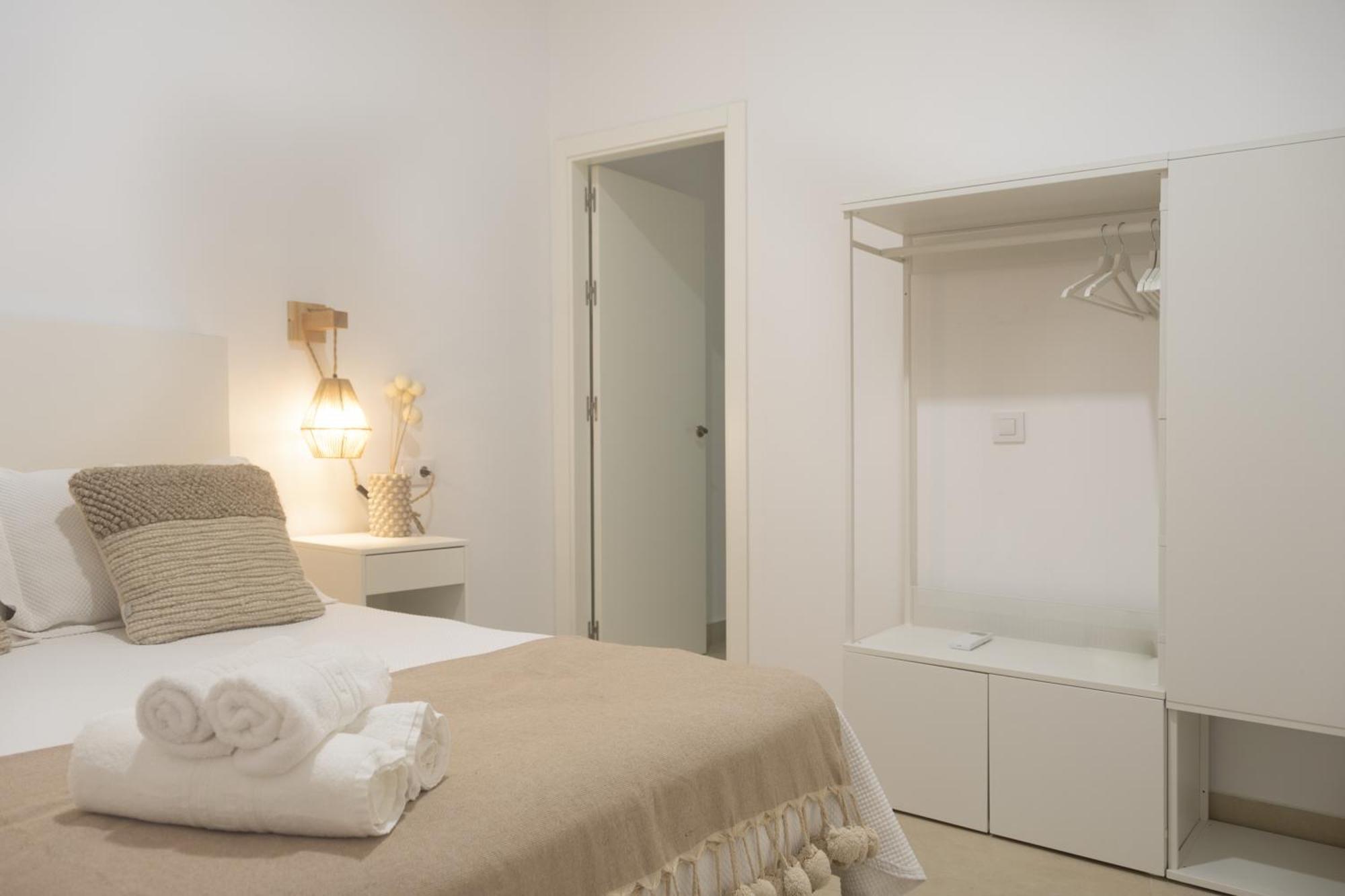 Apartamentos La Tahona Cádiz Exterior photo