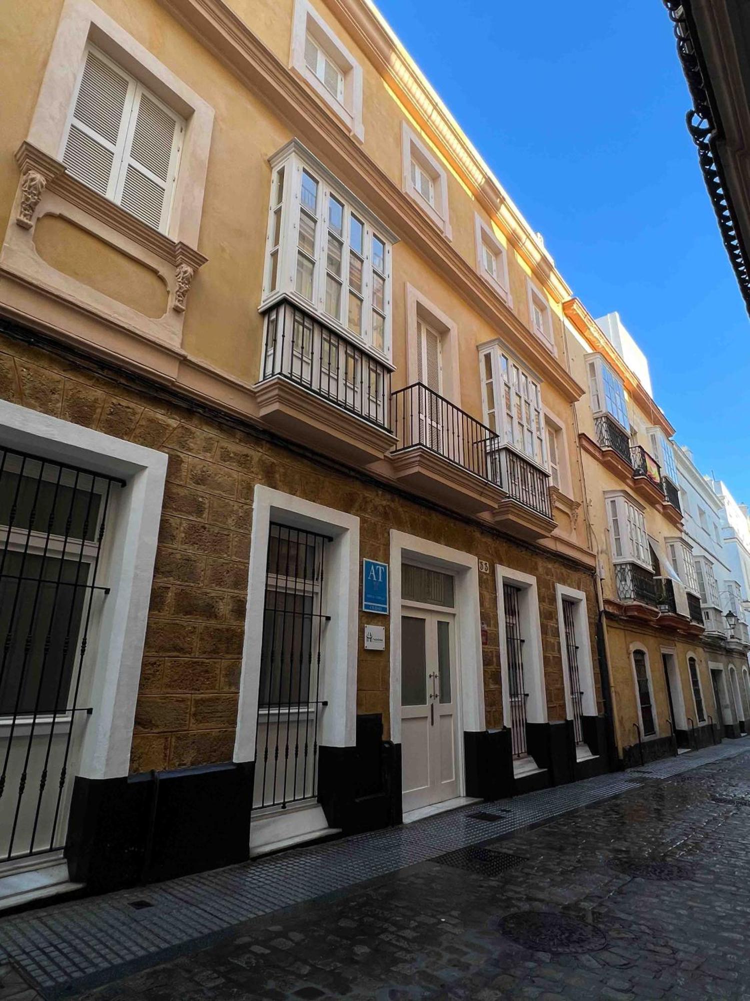 Apartamentos La Tahona Cádiz Exterior photo